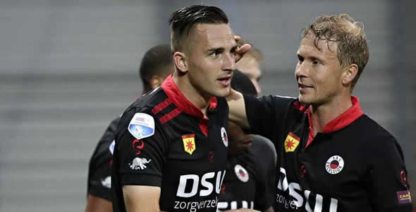 还是战术执 还是战术执